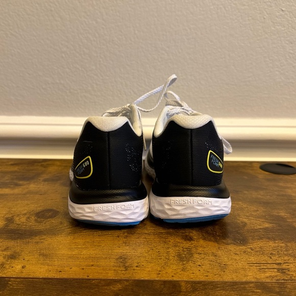 New Balance Fresh foam 680 V7 men’s size 8 - Picture 5 of 7